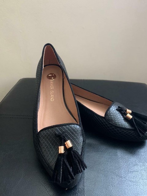 river island black flat shoes